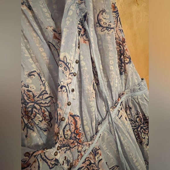 NWOT! Free People light blue floral romper. XS, Medium. Pockets! - Picture 11 of 16